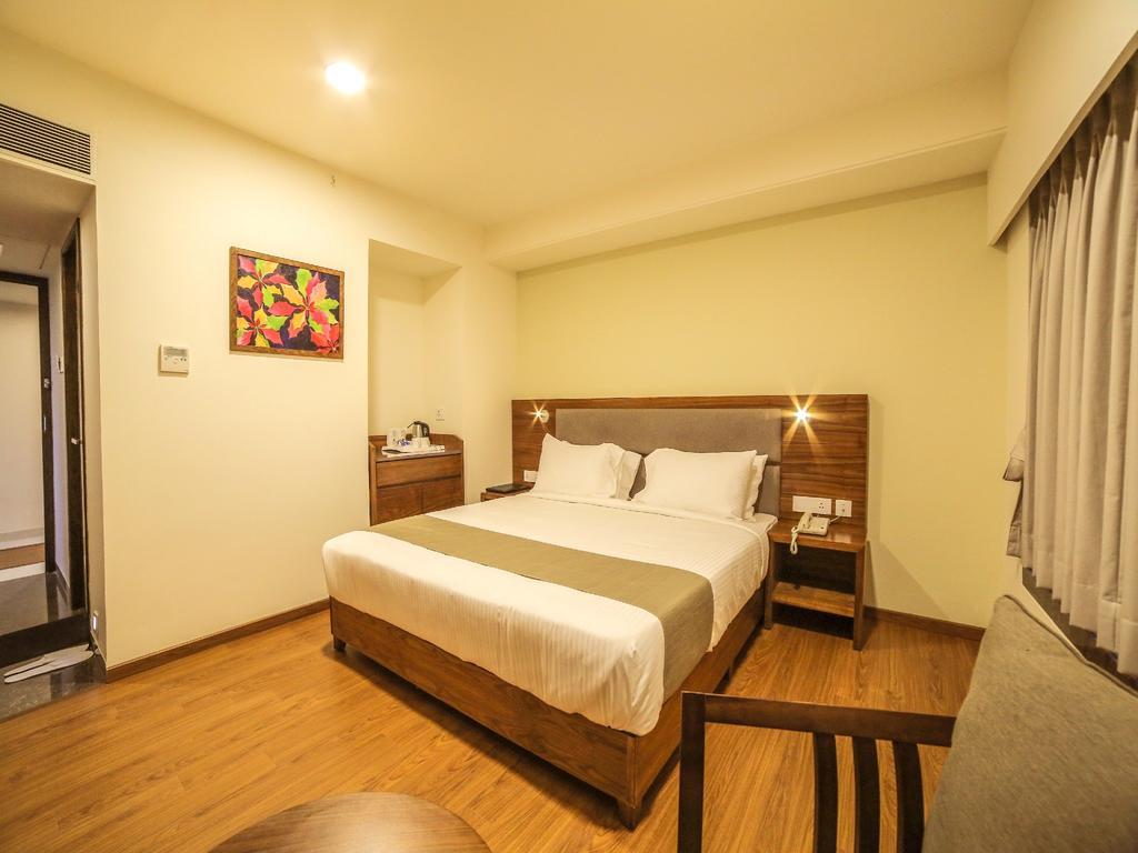 The Basil Park Hotel Bhāvnagar Quarto foto